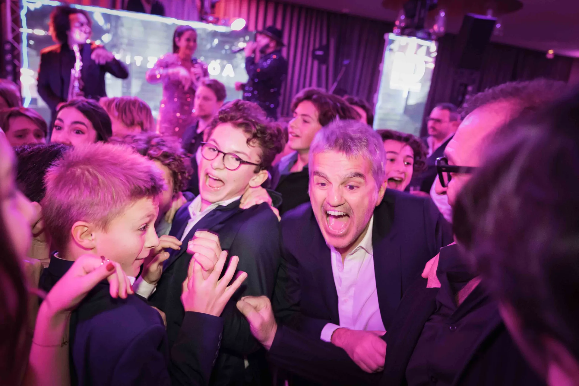 Ambiance dansante lors d'une soirée de Bar-Mitzvah à Paris