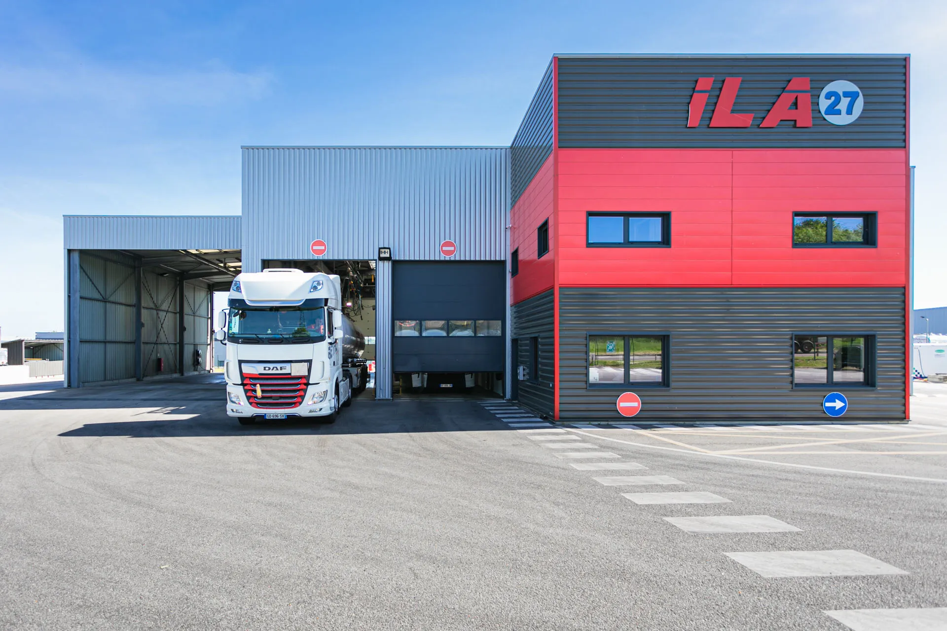 Entrepôt de nettoyage poids lourds de la société Tech Concept